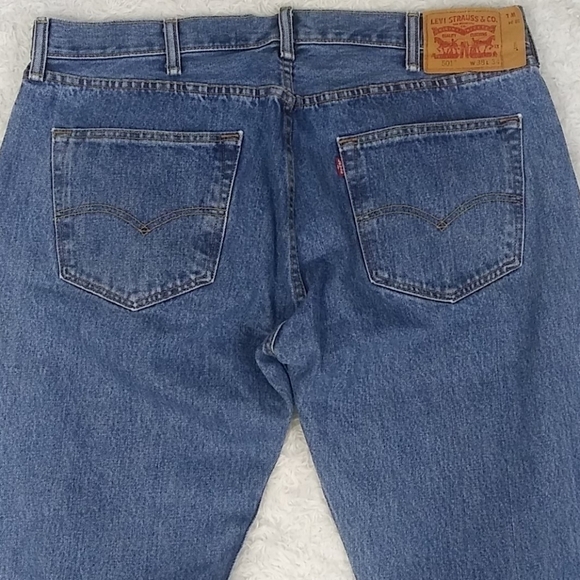 Levi's 501 Men's Blue Medium Wash Button Fly Five Pocket Straight Leg Denim Jean - Picture 7 of 10
